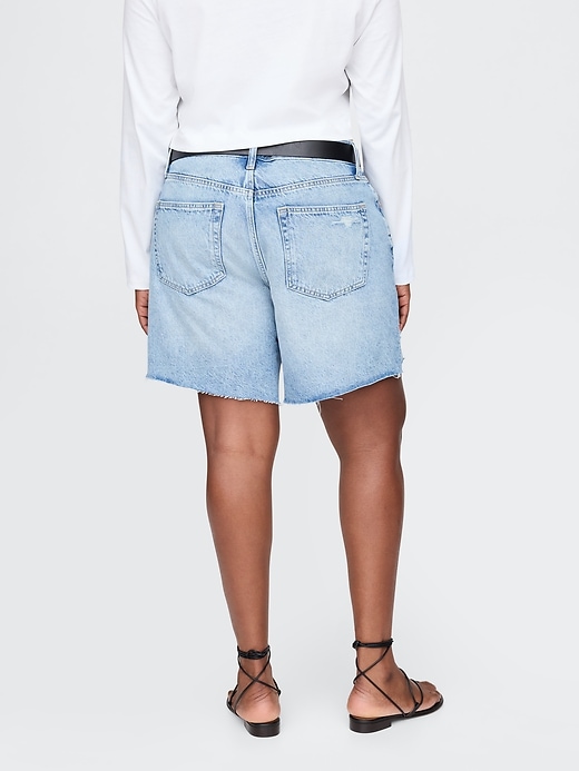 Image number 7 showing, 8" Mid Rise '90s Loose Denim Bermuda Shorts