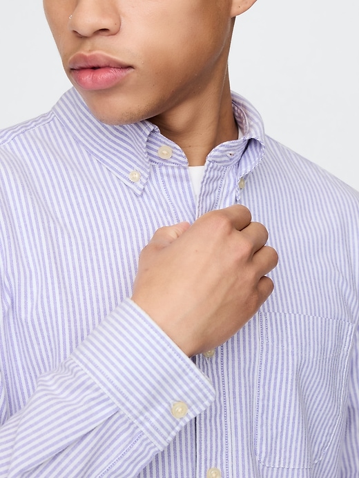 Image number 4 showing, Classic Oxford Shirt in Standard Fit