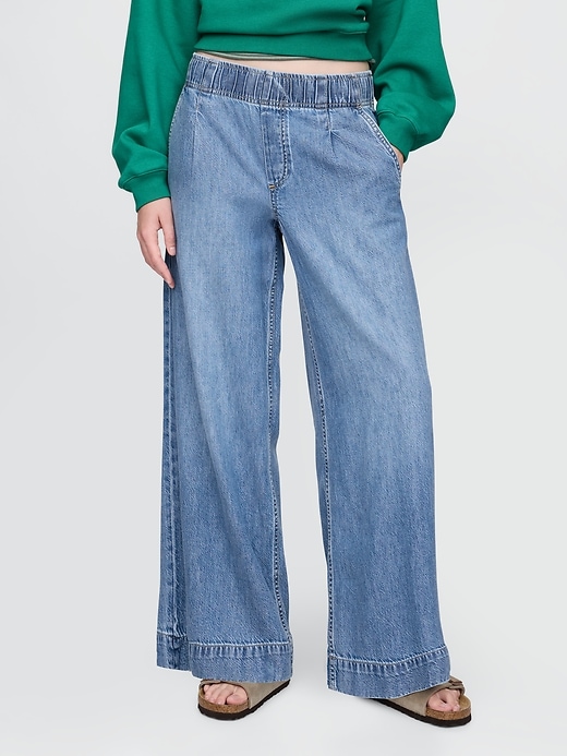 Image number 2 showing, Mid Rise UltraSoft Pleated Easy Baggy Jeans