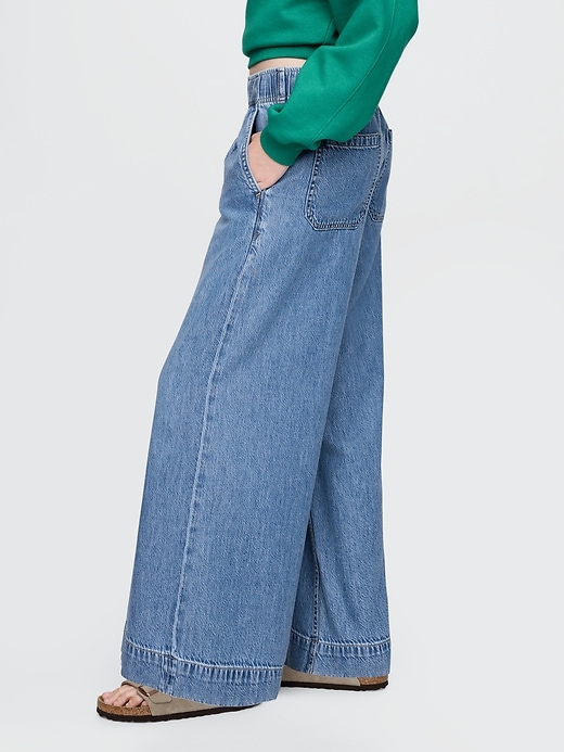 Image number 3 showing, Mid Rise UltraSoft Pleated Easy Baggy Jeans