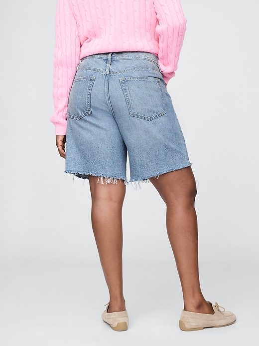 Image number 7 showing, 8" Mid Rise '90s Loose Denim Bermuda Shorts