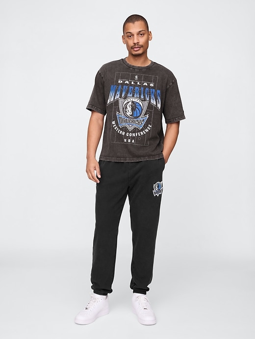 Image number 2 showing, NBA Dallas Mavericks Graphic T-Shirt