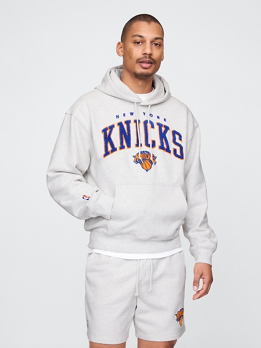 Image number 1 showing, NBA New York Knicks Logo Heavyweight Hoodie