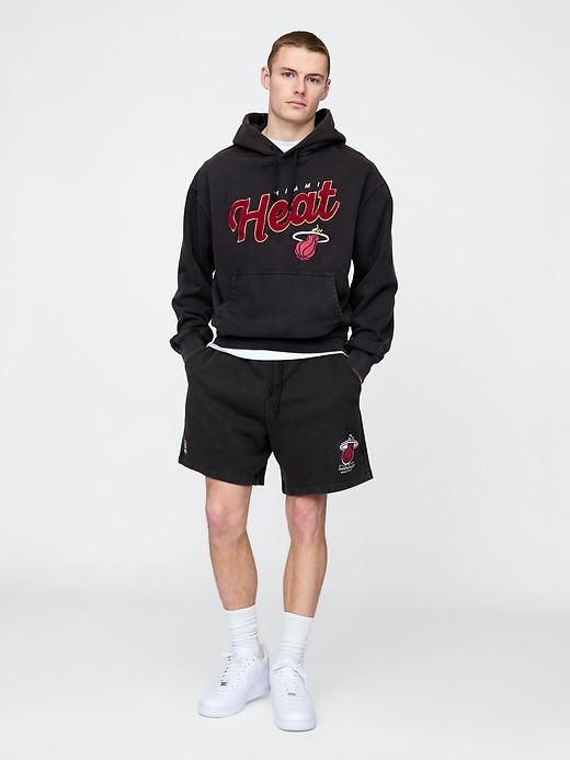 Image number 2 showing, NBA Miami Heat Logo Heavyweight Hoodie