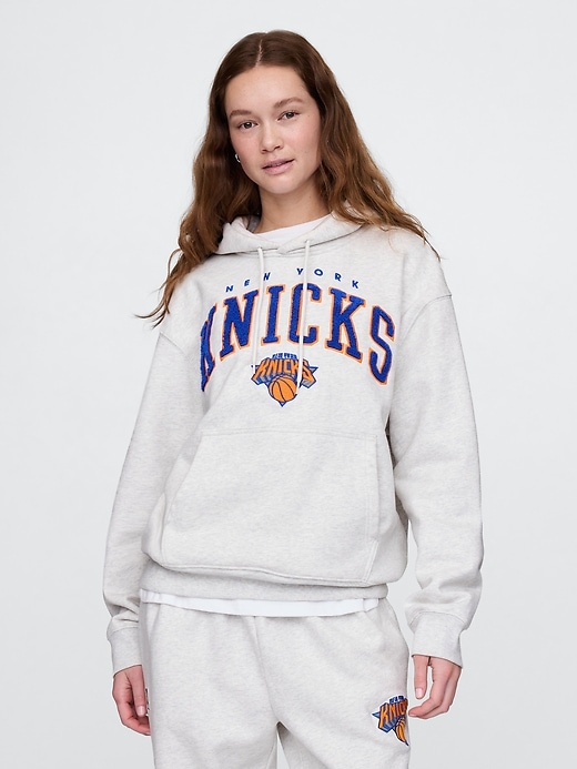 Image number 5 showing, NBA New York Knicks Logo Heavyweight Hoodie