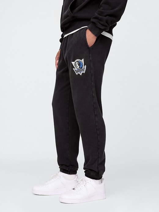 Image number 4 showing, NBA Dallas Mavericks Logo Heavyweight Joggers