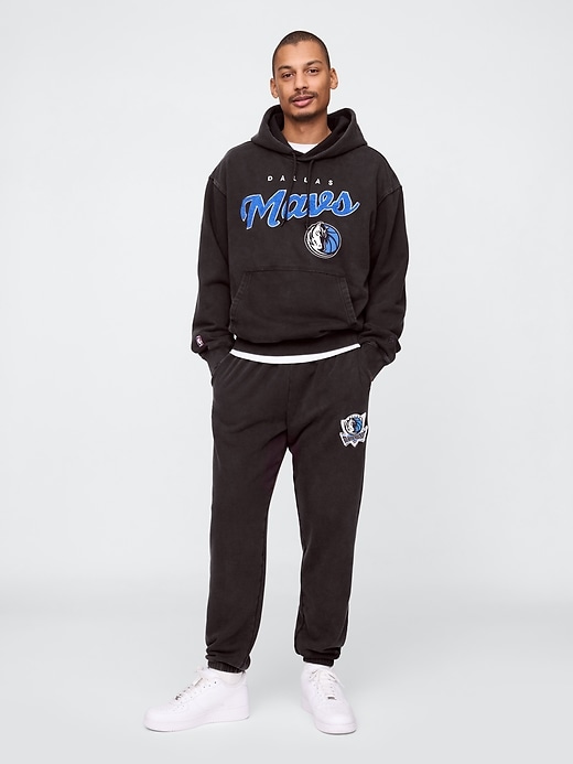 Image number 2 showing, NBA Dallas Mavericks Logo Heavyweight Hoodie