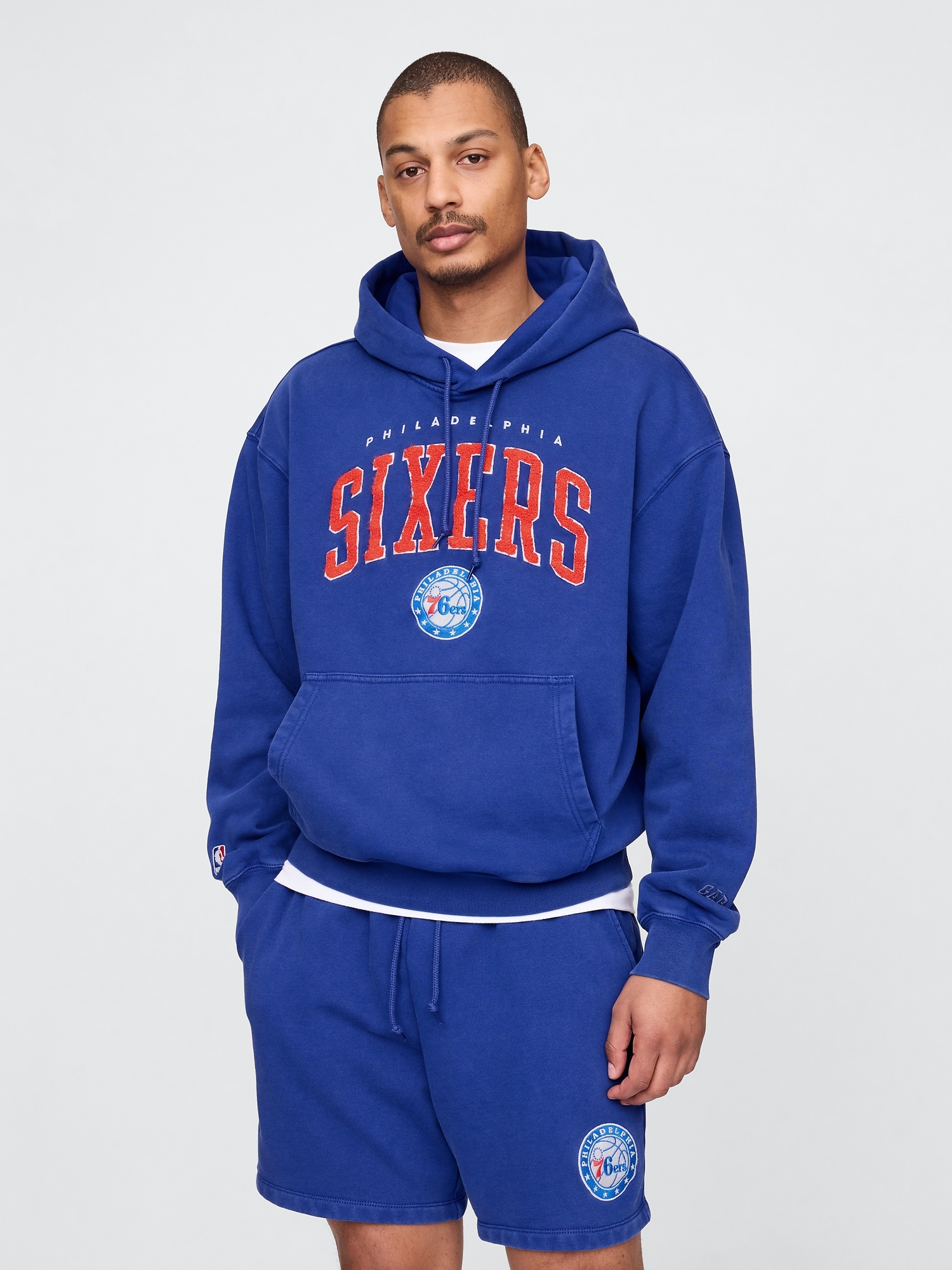 NBA Philadelphia Sixers Logo Heavyweight Hoodie