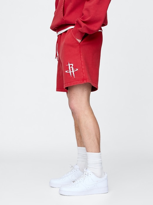 Image number 4 showing, NBA Houston Rockets Logo Heavyweight Sweat Shorts