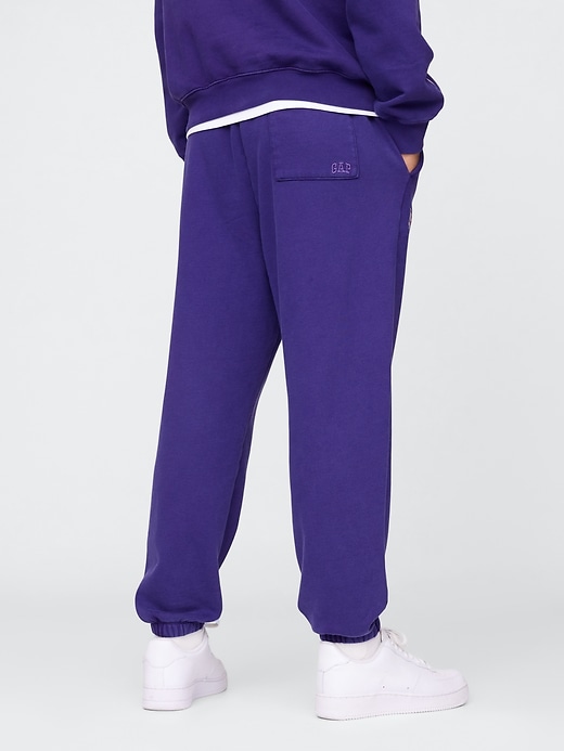 Image number 4 showing, NBA Los Angeles Lakers Logo Heavyweight Joggers