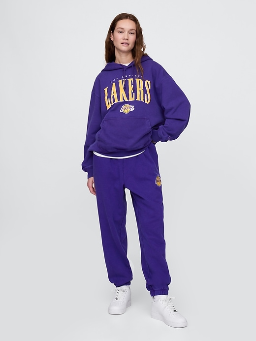 Image number 6 showing, NBA Los Angeles Lakers Logo Heavyweight Joggers