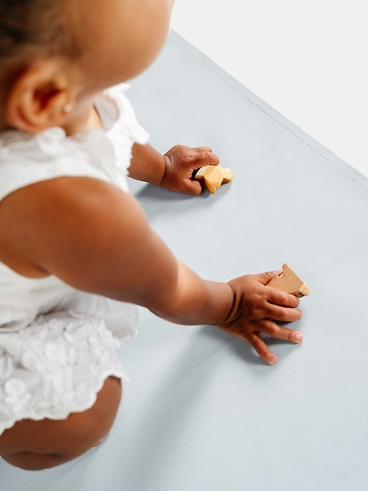 Image number 8 showing, Gathre Mini High Chair Mat