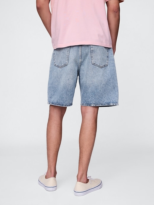 Image number 4 showing, '90s Loose Denim Shorts