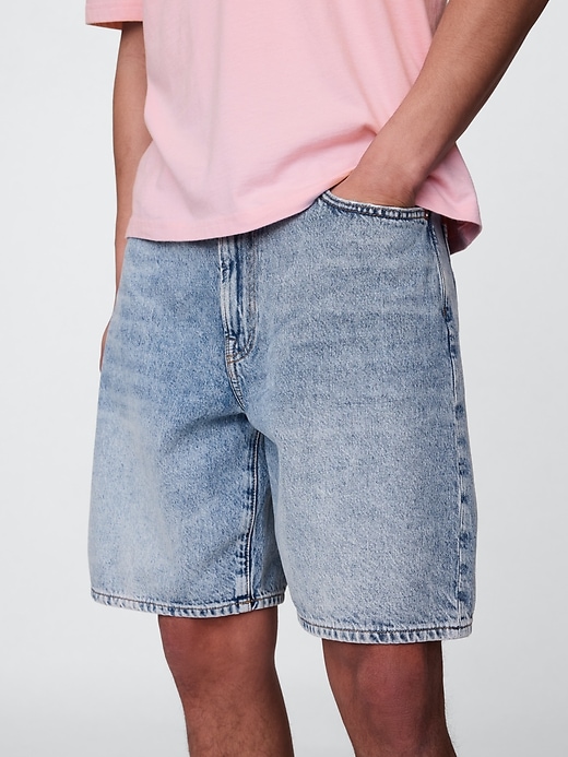 Image number 5 showing, '90s Loose Denim Shorts