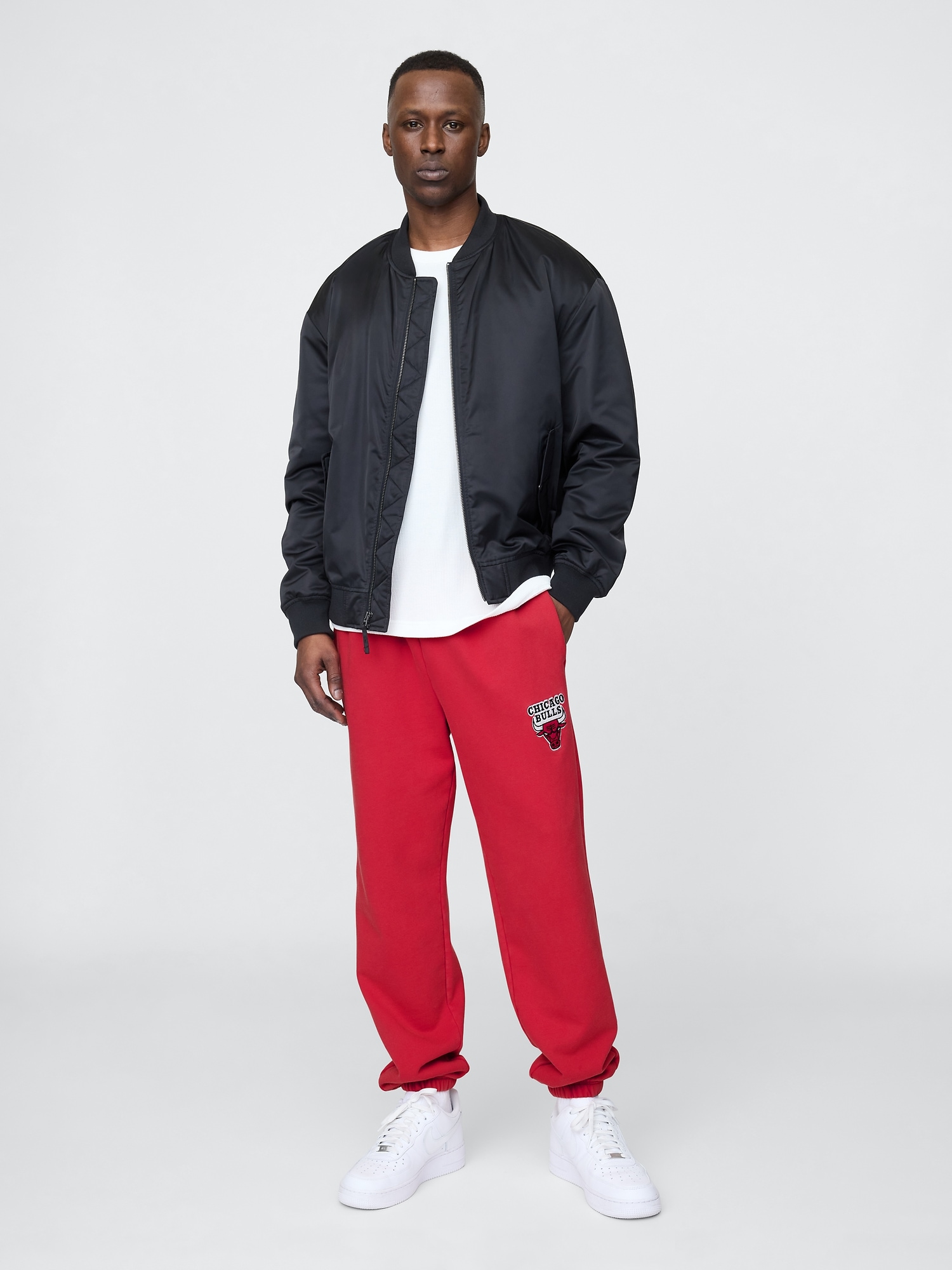 NBA Chicago Bulls Logo Heavyweight Joggers